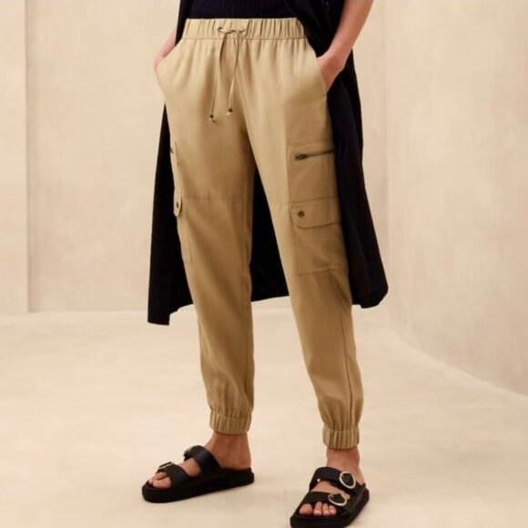 Banana Republic Pull-On Tan Jogger Cargo Pants Size XL NWOT - Picture 1 of 9